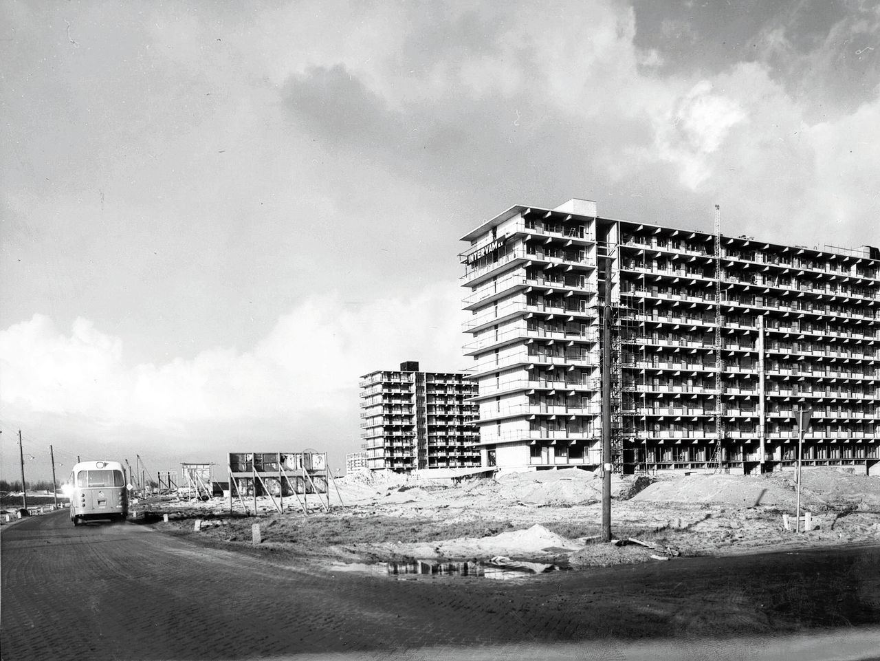 Bijlmermeer in aanbouw, 1966