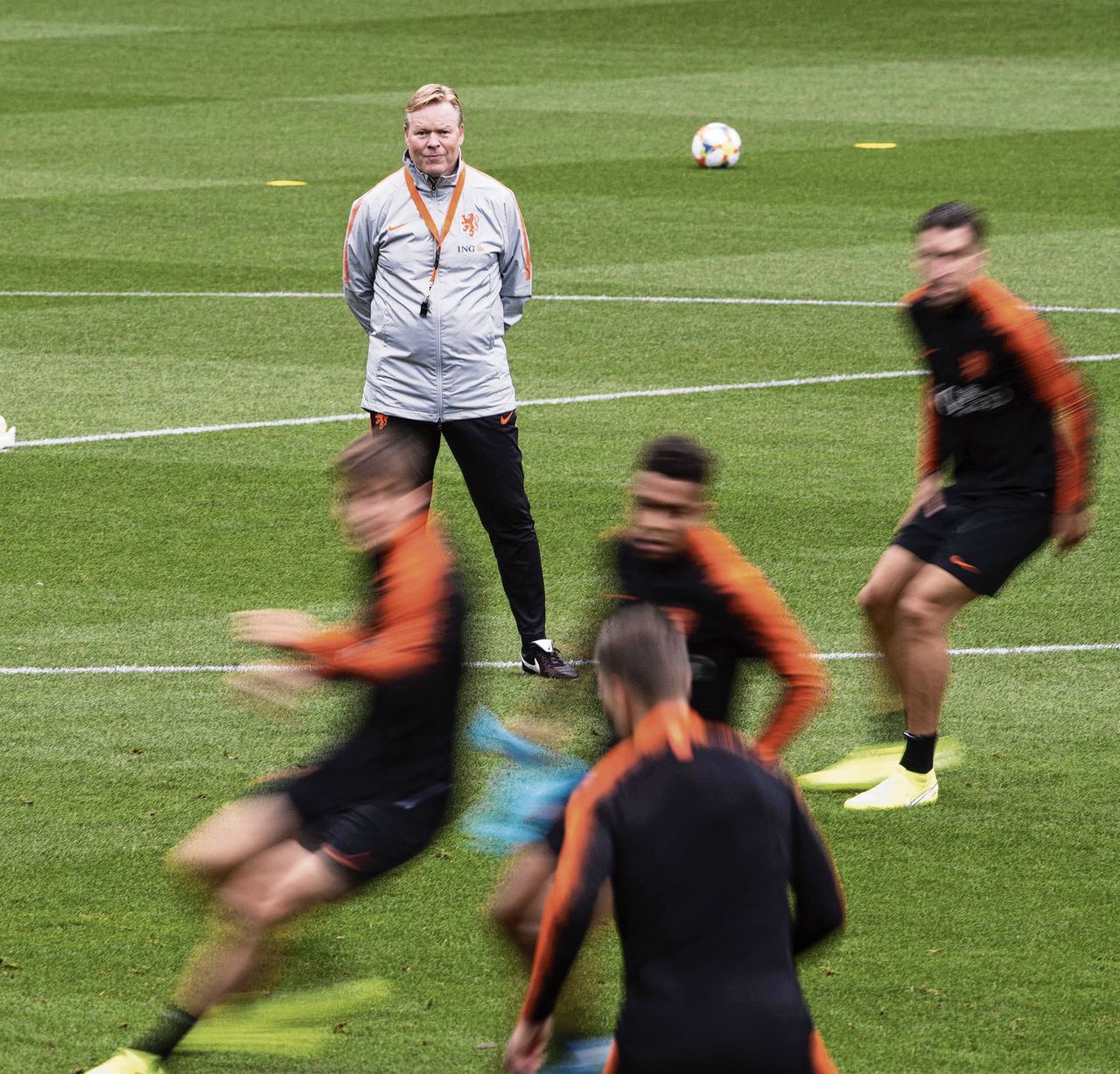 Oranje Kanttekeningen Bij Een Ploeg In Opmars Nrc