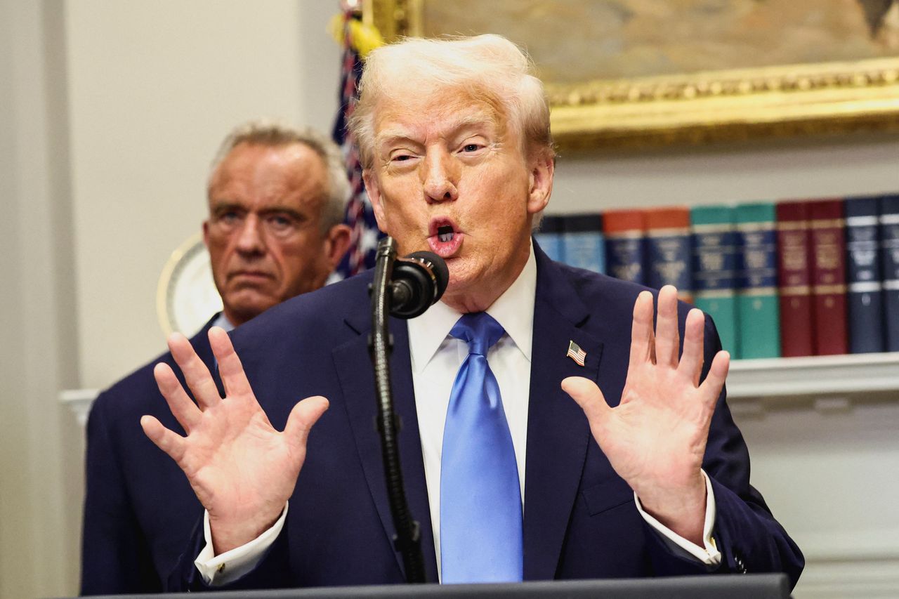 Trump adviseert ongefundeerd tegen gebruik paracetamol bij zwangerschap vanwege ‘verhoogd risico op autisme’