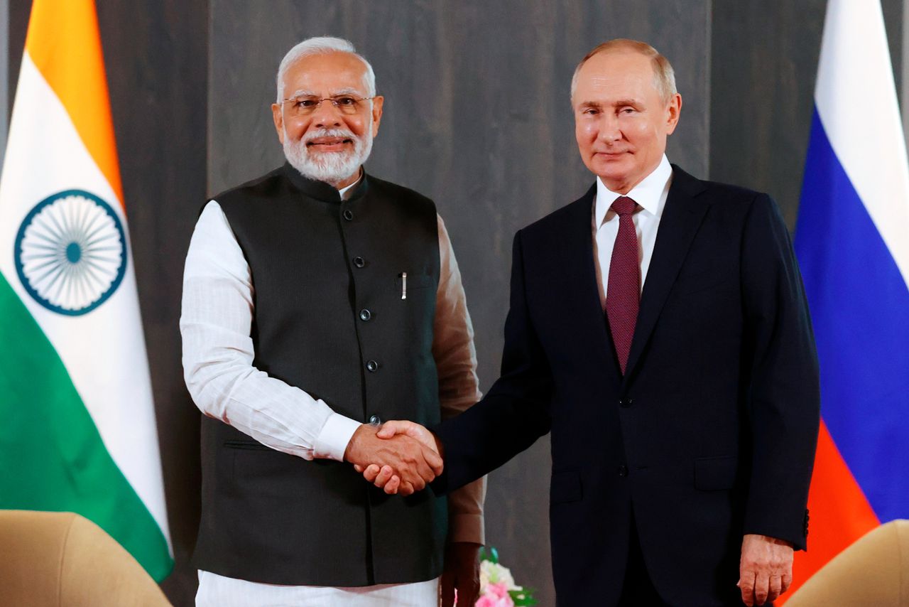 India presenteert zich graag als autonoom, maar Modi zoekt meteen Poetin op 