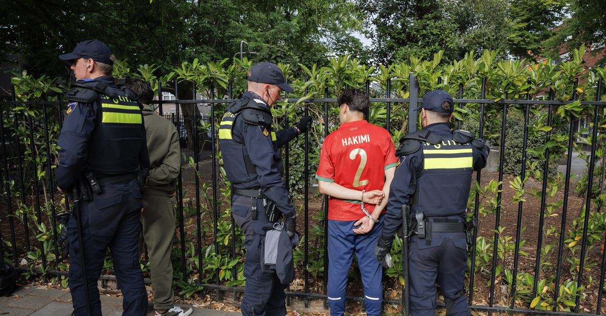 Opinie | Wie roept onnodig gewelddadige agenten ter verantwoording?