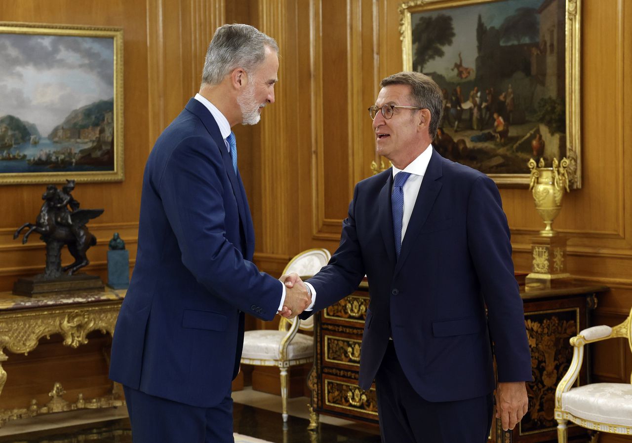 Spaanse koning draagt verkiezingswinnaar Feijóo voor als nieuwe premier 