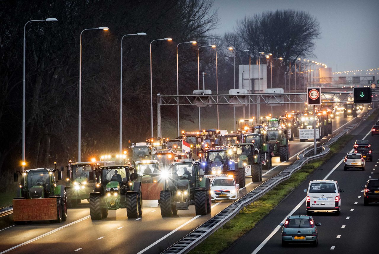 Drukke avondspits door boerenprotesten, boetes uitgedeeld 