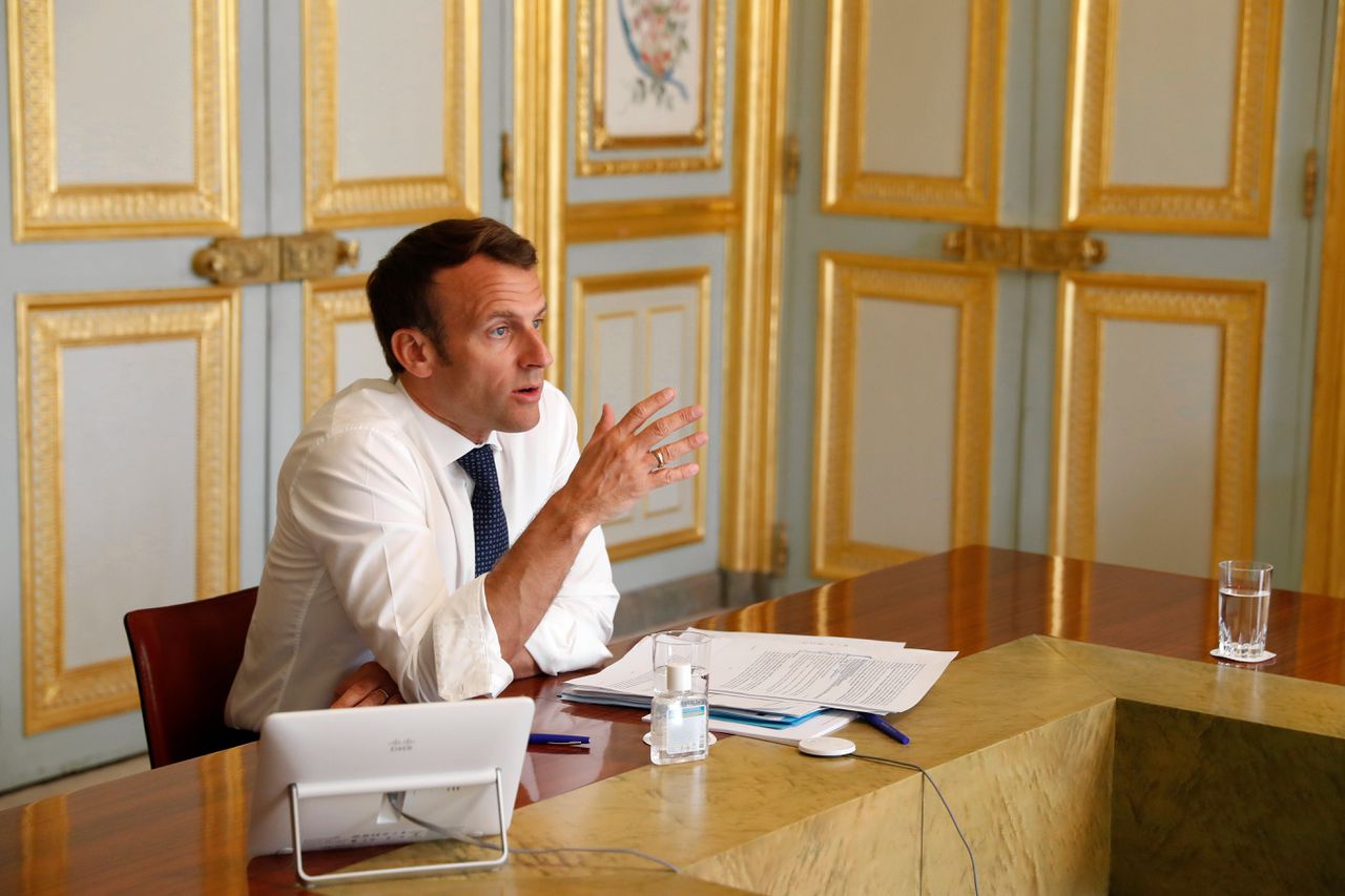 De Franse president Macron onderstreepte vrijdag in een vraaggesprek met de Financial Times dat de wereld niet te goedgelovig moet zijn over de Chinese omgang met het virus.
