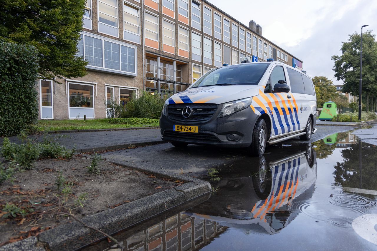 V Beverwijku in Haarlemu aretirali dva mladostnika zaradi posedovanja orožja