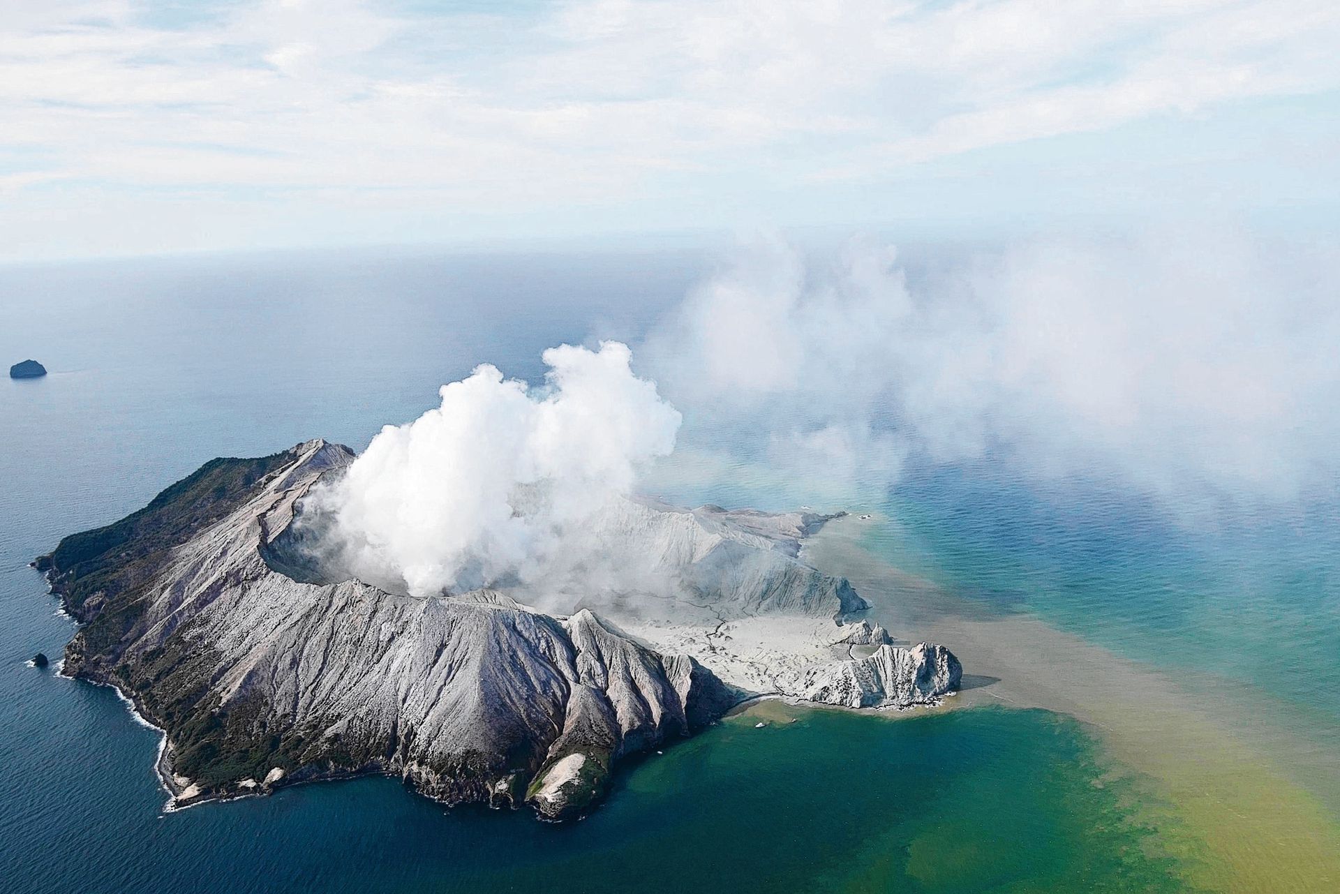 Dodental na uitbarsting op White Island stijgt vermoedelijk dertien