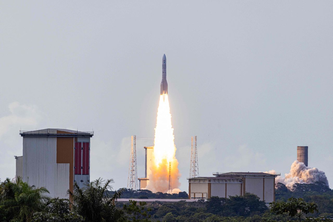 Nieuwe Europese raket Ariane 6 maakt succesvolle eerste vlucht 