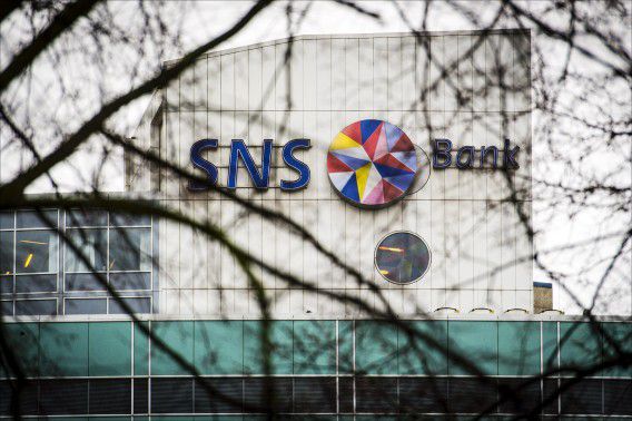 Exterieurfoto van het hoofdkantoor van SNS Bank in Utrecht.