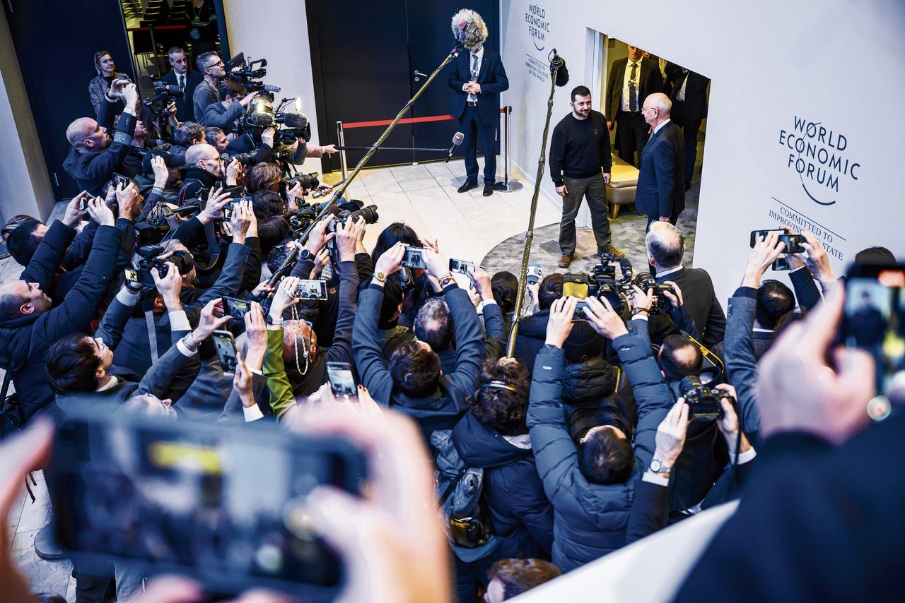 Op Davos hekelt Zelensky de halfslachtige steun van het Westen aan Oekraïne 