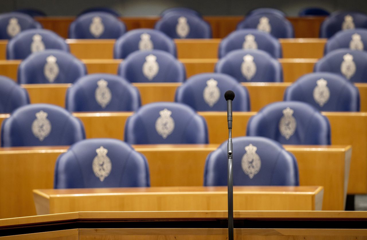 Politisering ambtenarij vergroot alleen maar onmacht van Haagse ministeries 