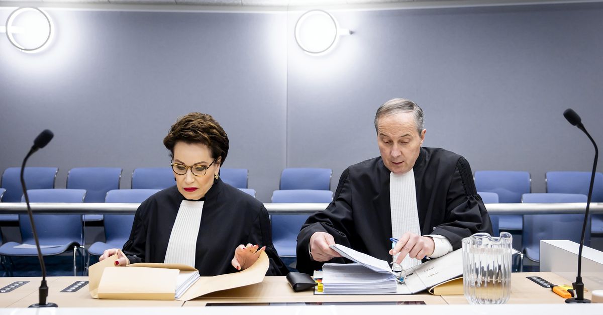 Advocatenechtpaar Knoops moet cliënt bijna een ton terugbetalen