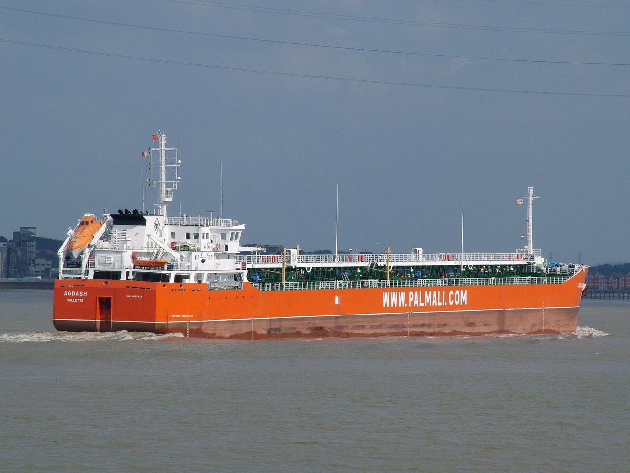 De Agdash, een 150 meter lange olietanker