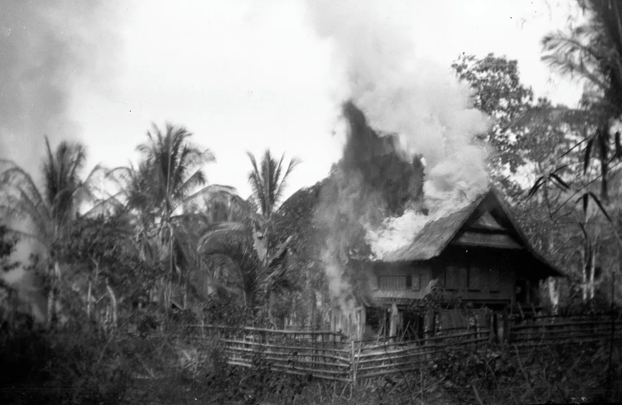Foto van branded huis