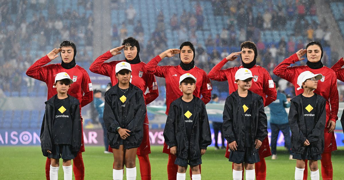 Vijf speelsters Iraans voetbalteam krijgen asiel in Australië, zorgen om overige teamleden