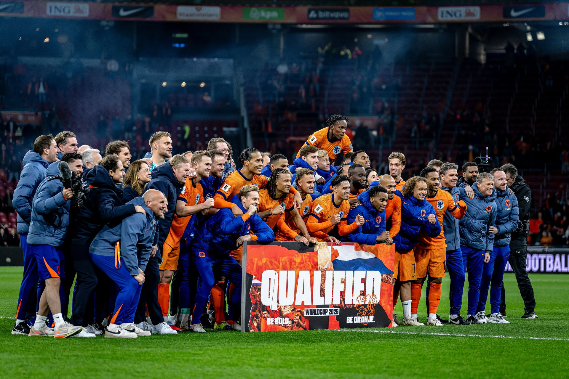 La selección holandesa se clasificó a mediados de noviembre contra Lituania para el Mundial de 2026 en México, Canadá y Estados Unidos. En los Países Bajos se firmaron unas 70.000 peticiones para boicotear el torneo. 