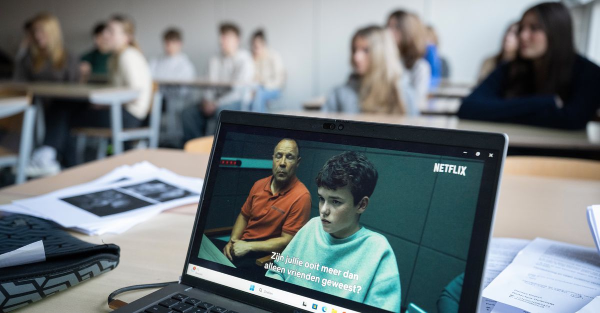 Met ‘Adolescence’ in de klas voeren scholen het gesprek over sociale media en de manosphere