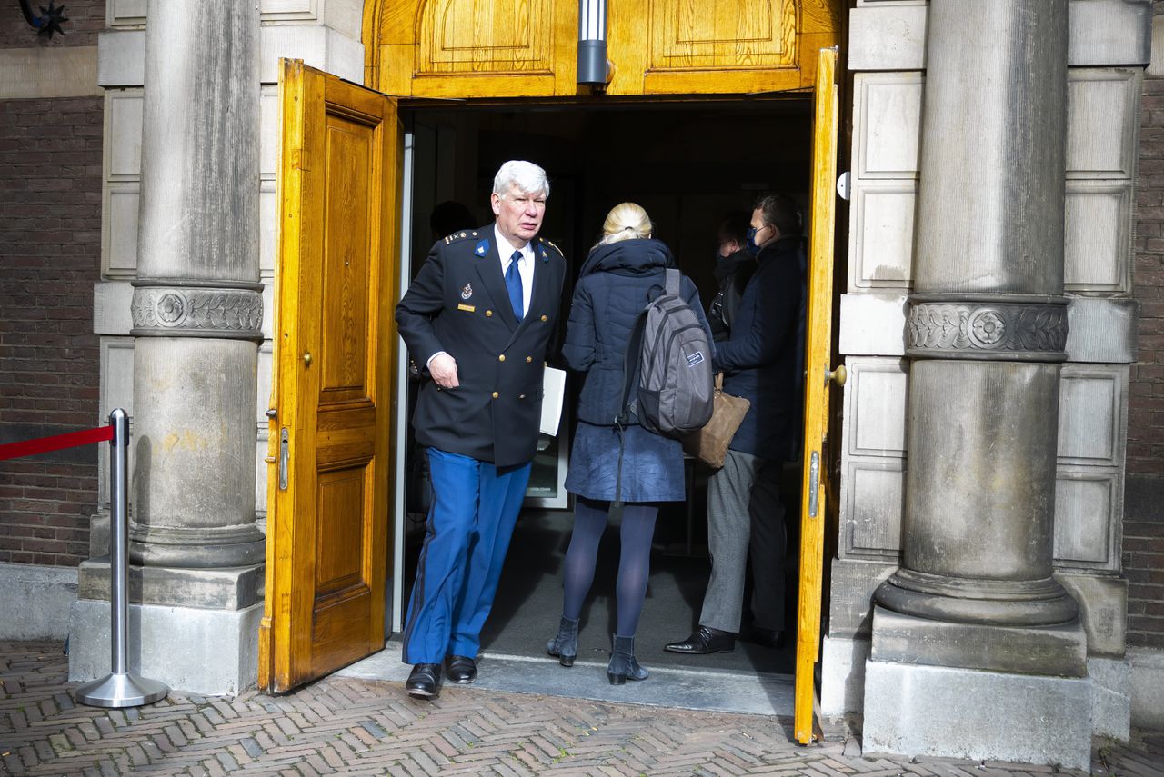 Henk van Essen, korpschef van de Nationale Politie. Een meerderheid van de Tweede Kamer vindt dat de huidige korpsleiding al jaren „niet in staat is gebleken” de leiderschapscultuur binnen de politie te veranderen.