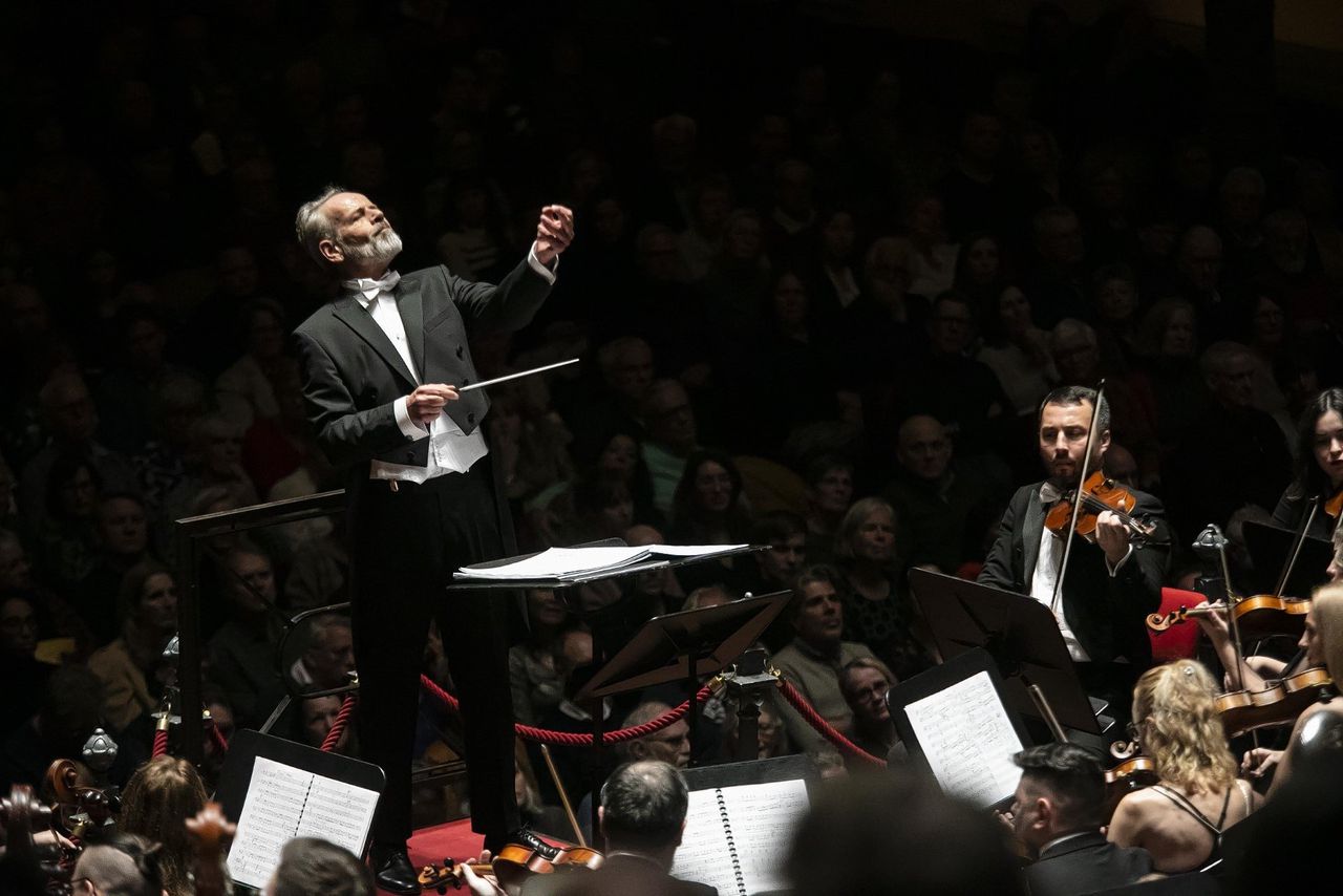 Dirigent Raymond Janssen over Carmina Burana: ‘Vandaag klinkt het sprankelend, morgen demonisch, overmorgen religieus’ 