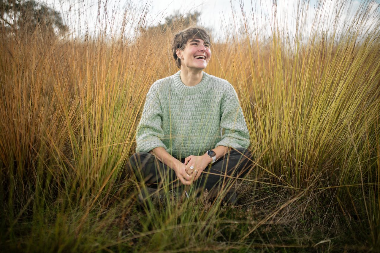Bevriend raken met kriebeldieren tijdens een wandeling over De Groote Peel met schrijver Nikki Dekker