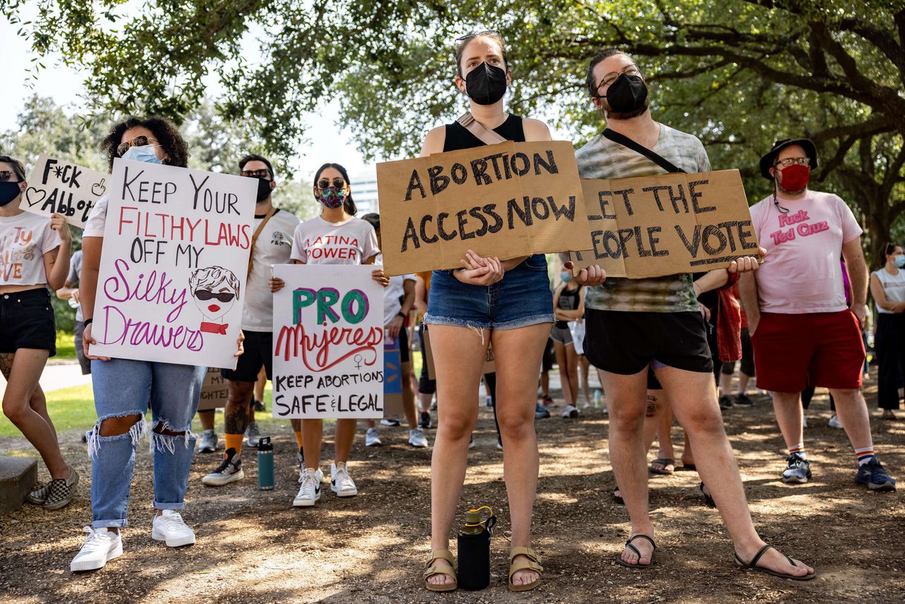 Vrouwen in Texas demonstreren tegen de eerder deze maand ingevoerde anti-abortuswetgeving in de Amerikaanse staat.
