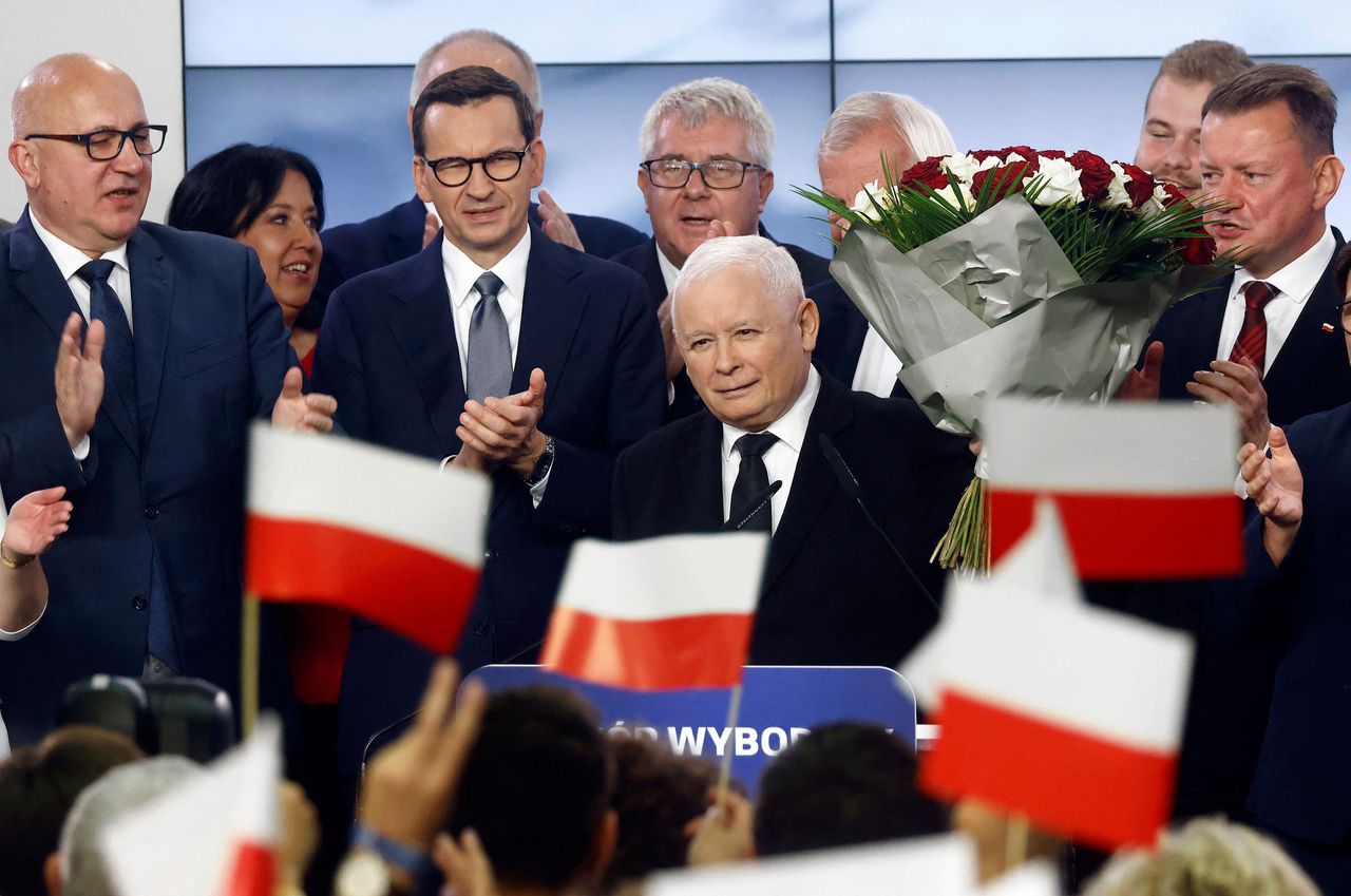 Polen kiest voor pro-Europese partijen, PiS-heerschappij lijkt voorbij 