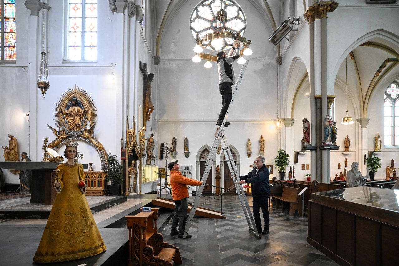 Als een kerk sluit, vinden de heiligen hier onderdak - NRC