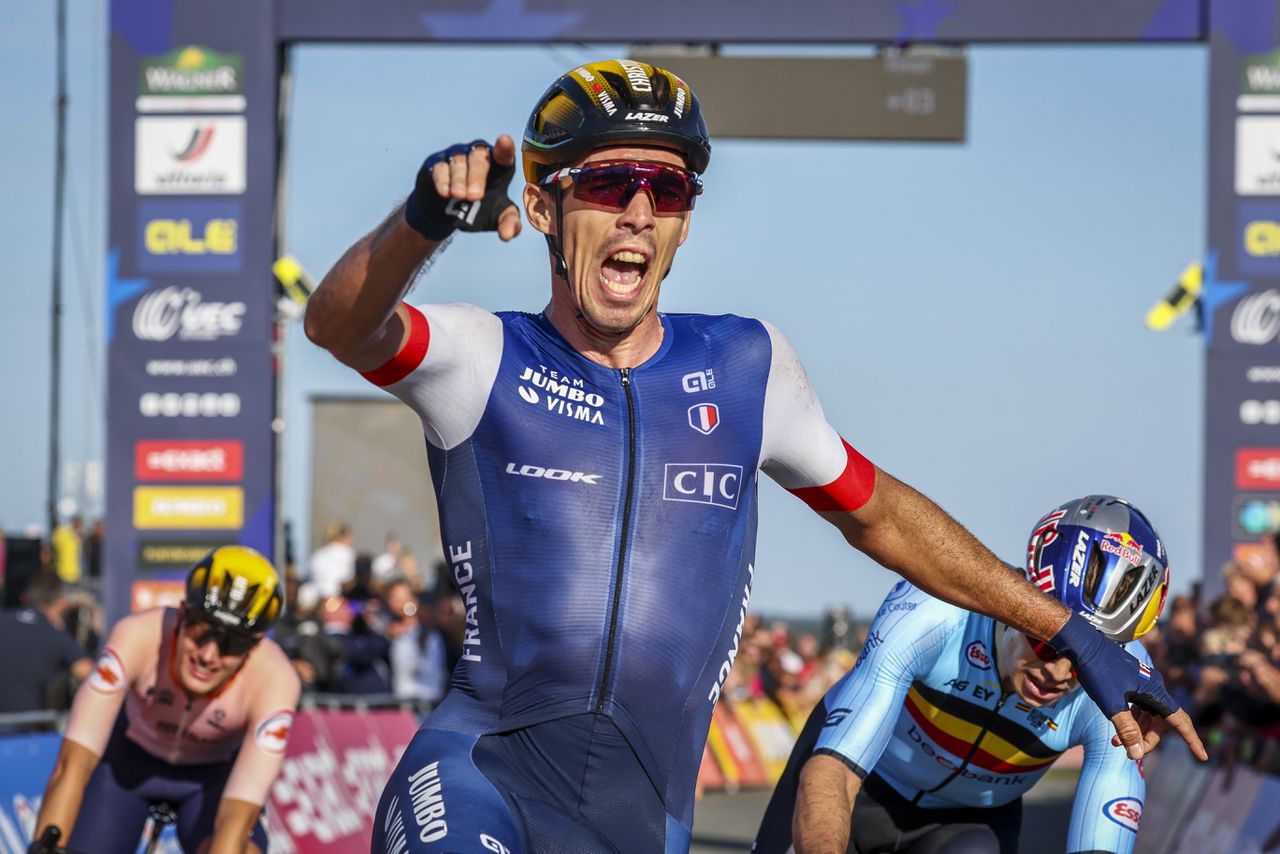 Laporte wint in Drenthe Europese titel wielrennen, brons voor Kooij 