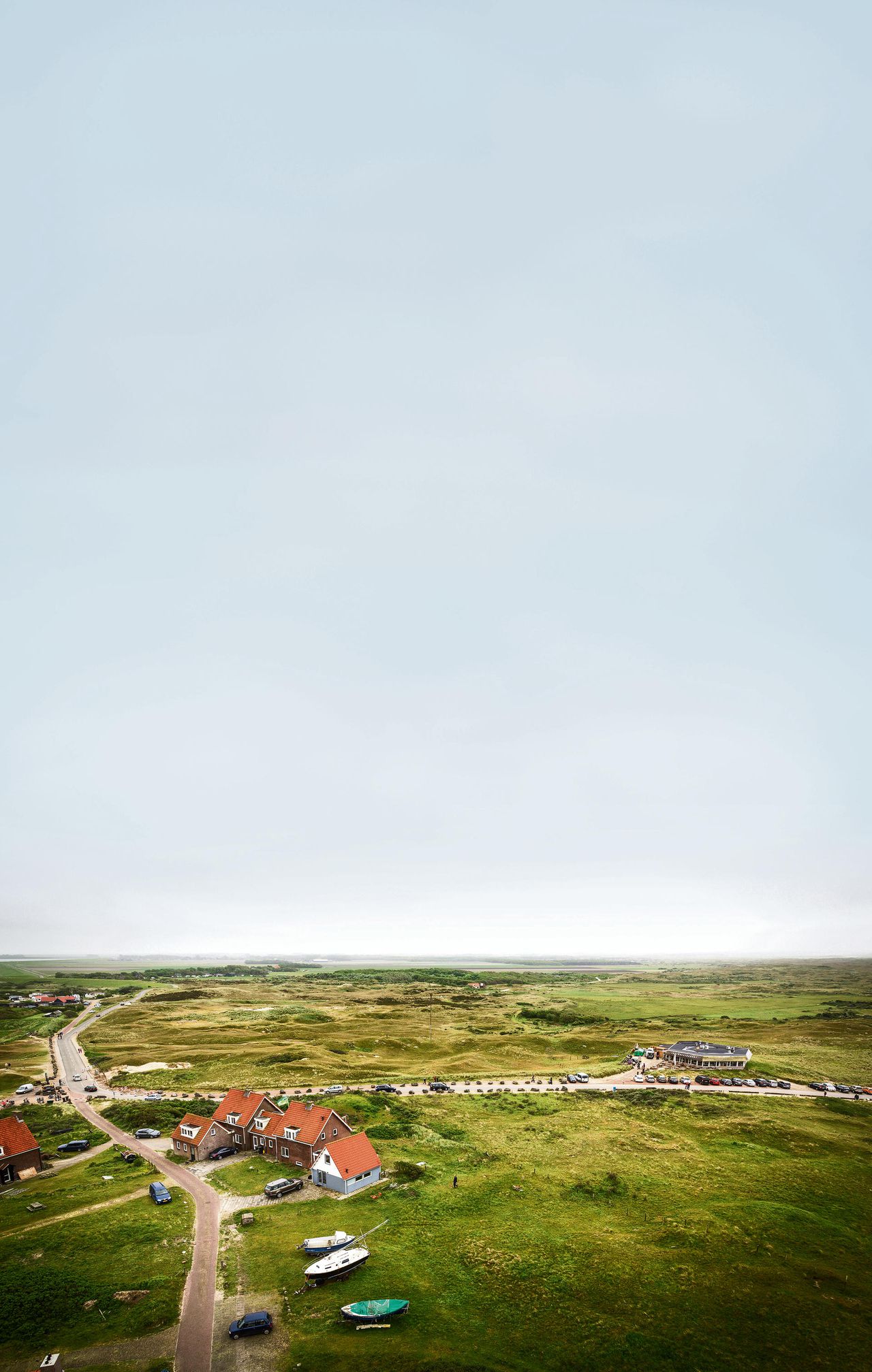Texel staat op nummer 9 in de top 10 van Europese bestemmingen in 2016 volgens Lonely Planet. De vuurtoren is eenmust see.