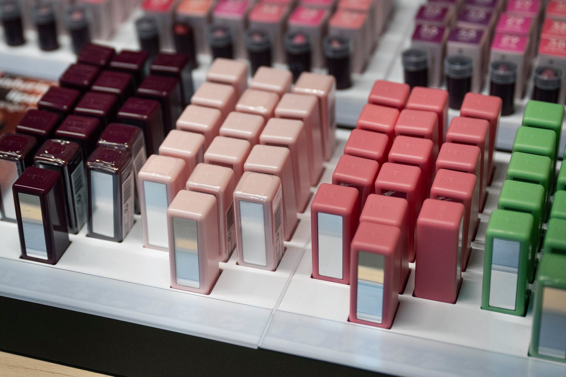 A la hora de presentar el nuevo labial en tienda, se debe explicar el producto de la forma más concisa posible. 