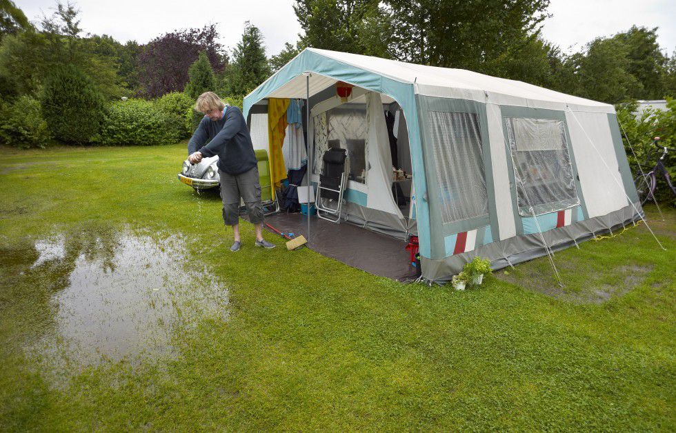 Een campinggast in Delft, in juli van dit jaar.