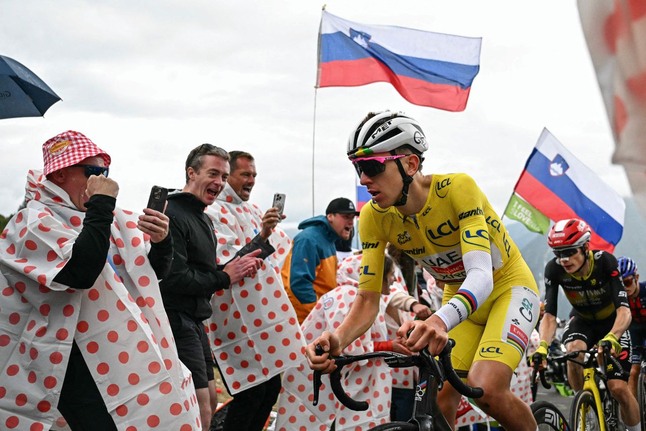 Drie klimmen van de buitencategorie geven Pogacar ‘geen stress’ - NRC