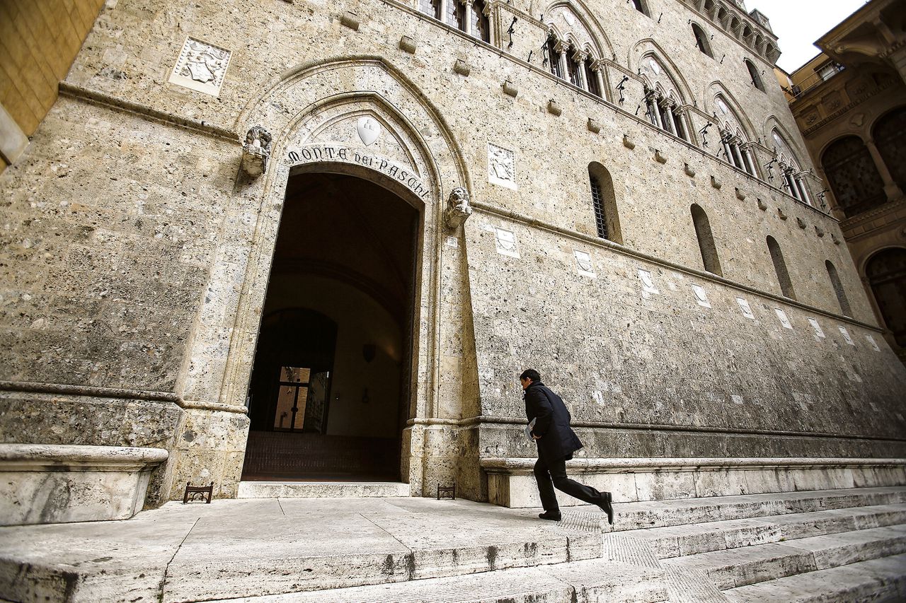 Het hoofdkantoor van de bank Monte dei Paschi di Siena.