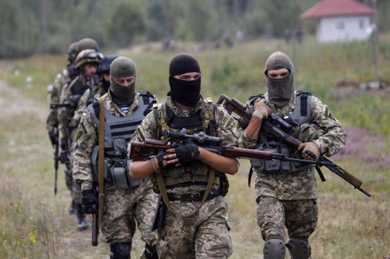 Oekraïense soldaten bij een militair trainingscentrum in Zhytomyr, Oekraïne.