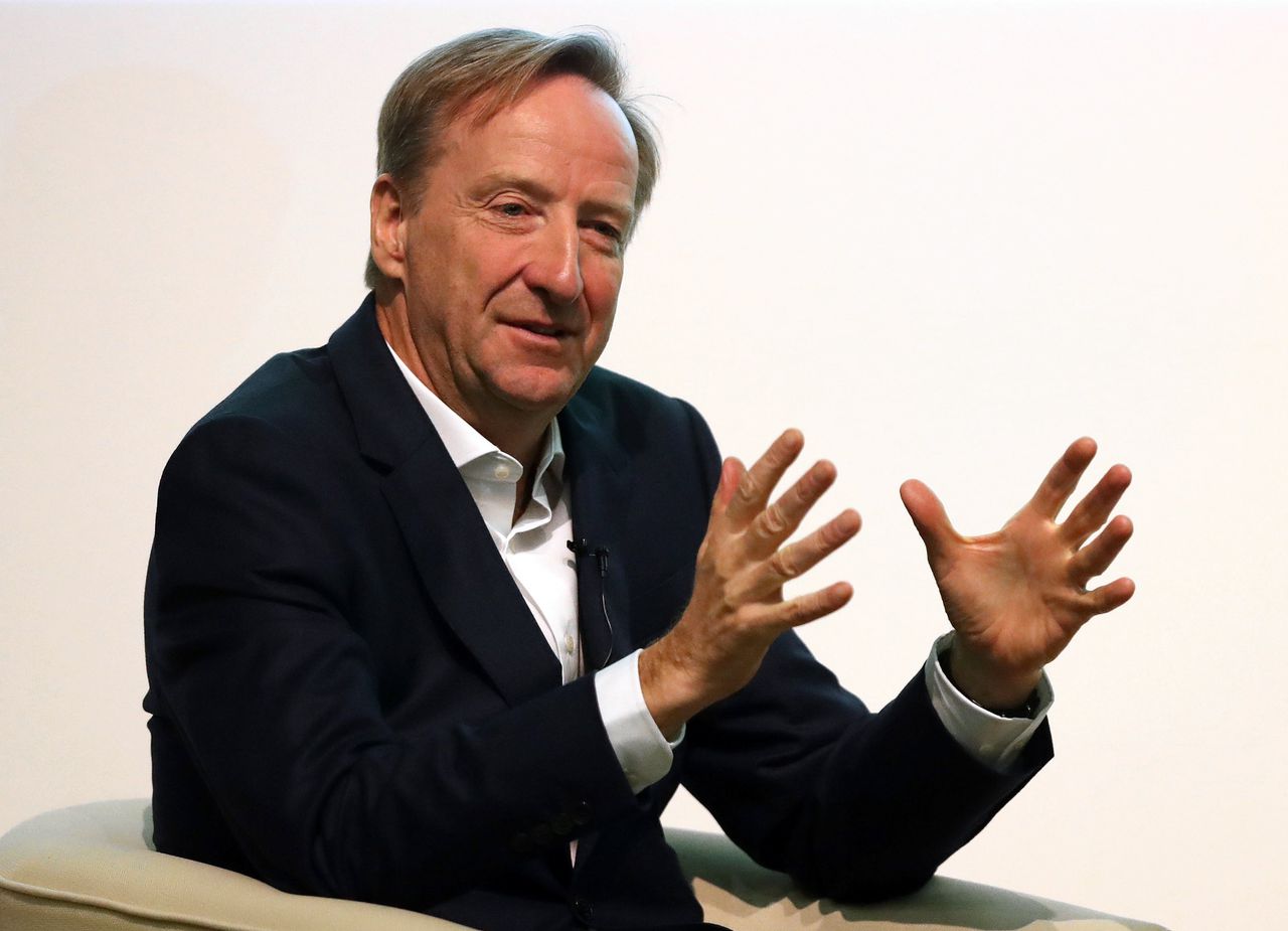 Former MI6 Chief Sir Alex Younger Dies at 62
