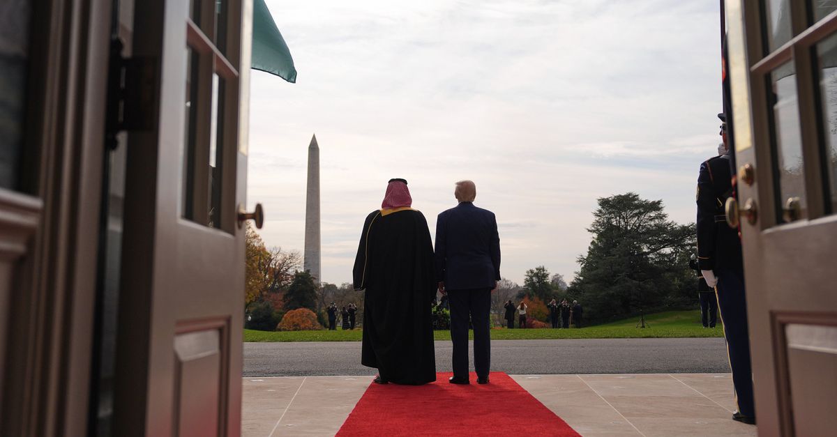 De Saoedische kroonprins wil dat Trump het Iraanse regime omver werpt, want een half afgemaakte oorlog is zijn doemscenario