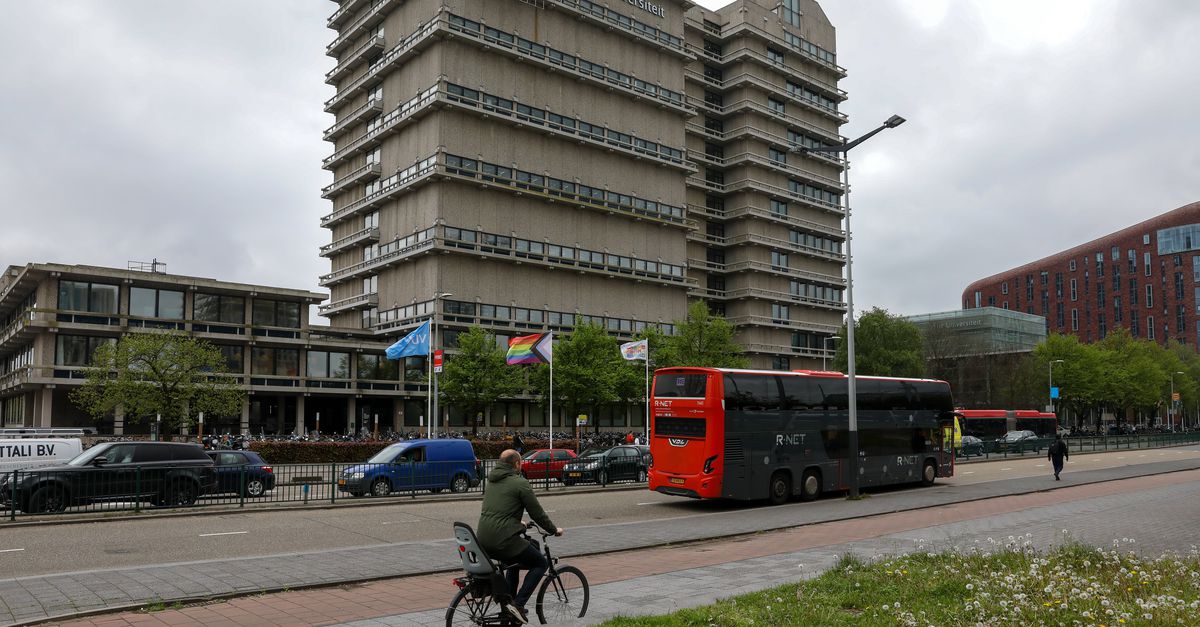 UvA en VU koppelen onderwijssystemen los na ShinyHunters hack, maar onderwijs gaat door