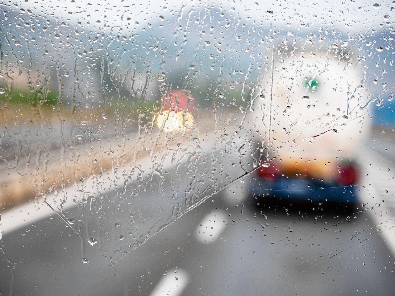 Wat is beter: roerig leven of de rust van de bus? - NRC