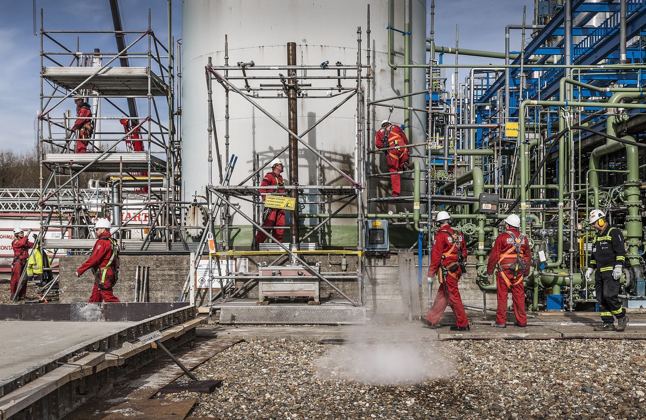 OM vervolgt vier chemiebedrijven op Chemelot-terrein in Sittard-Geleen 