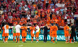 Het Nederlands Elftal Gaat Knock Out Bij De Eerste Tegenslag Nrc