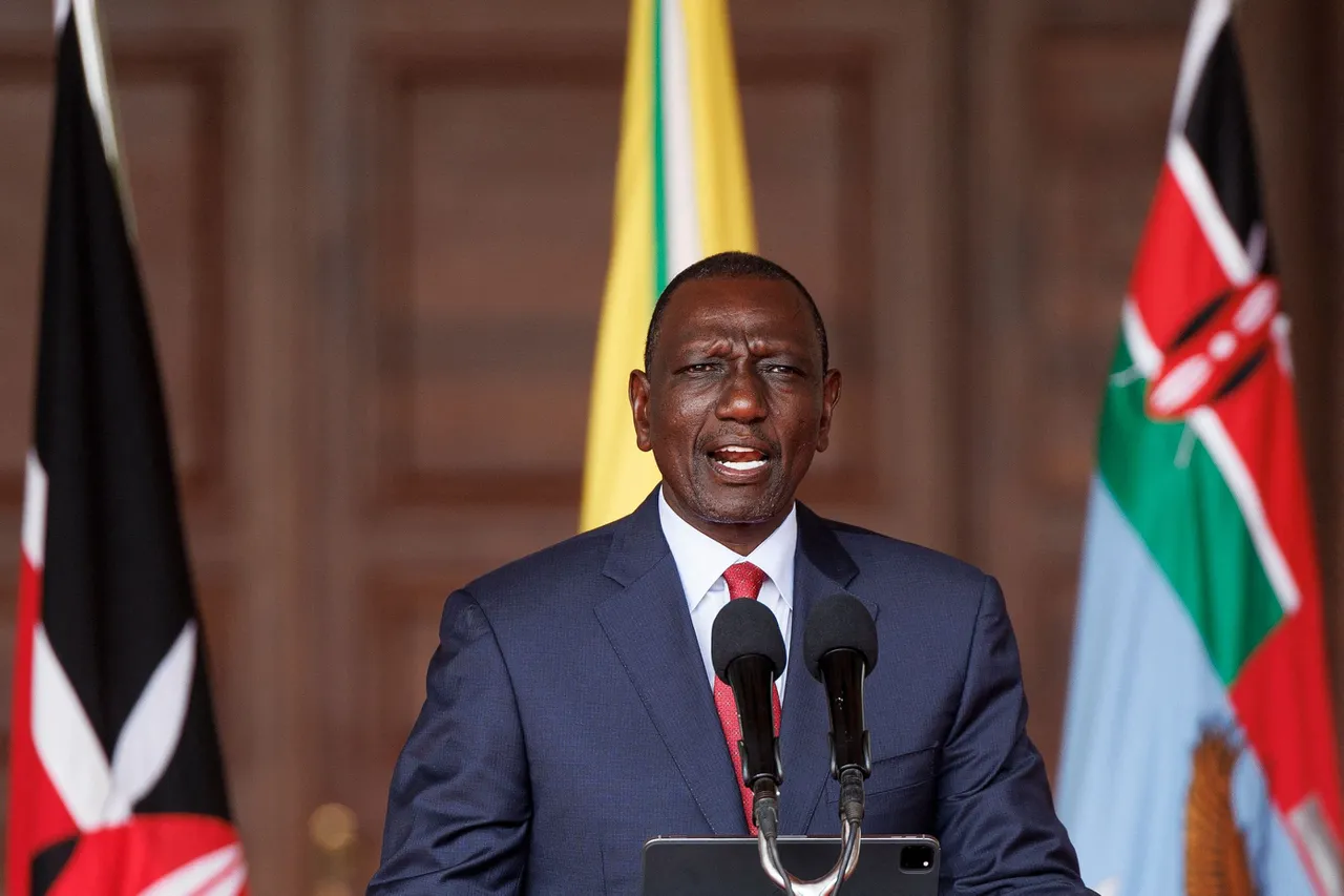 Keniaanse president Ruto ontslaat kabinet na aanhoudende protesten - NRC
