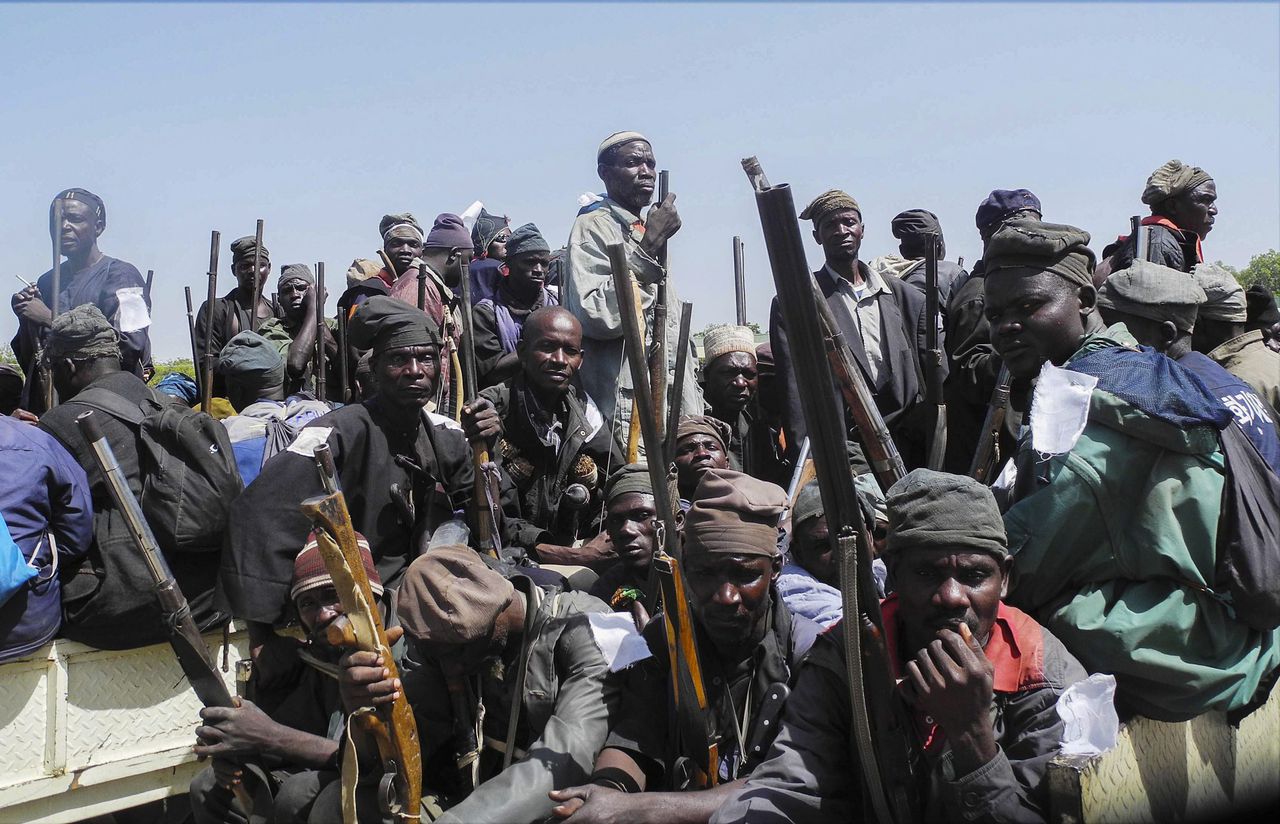 Nigeriaanse strijders gaan op weg voor een aanval op Boko Haram (archieffoto).
