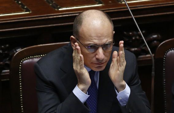 De Italiaanse premier Enrico Letta vandaag voor hij de Tweede Kamer toesprak voor de stemming.