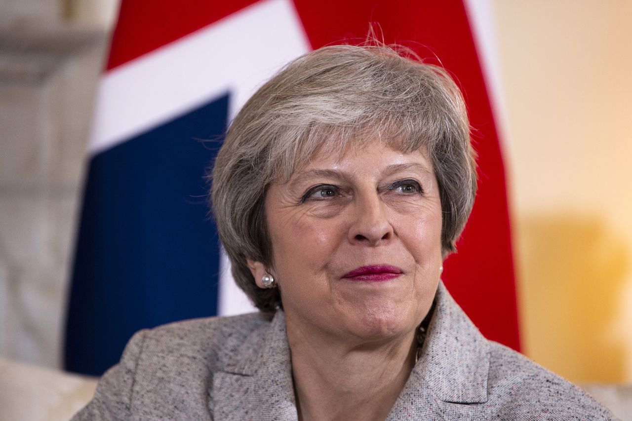 May vraagt Britten in brief om steun voor Brexit-akkoord 