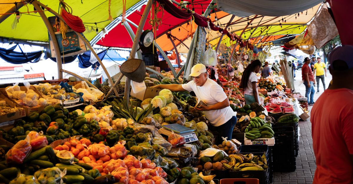 Venezolanen op Curaçao volgen het nieuws over de aardbeving continu: ‘Ik voel me betrokken maar ook zo machteloos’
