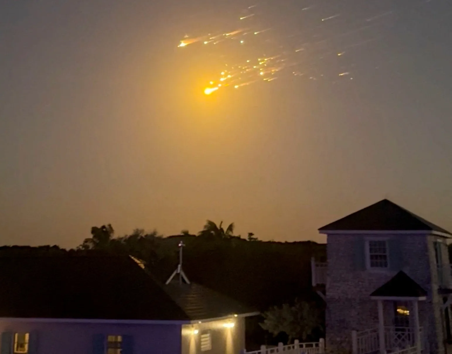 SPACE-EXPLORATION-SPACEX-AVIATION_66475023.jpg