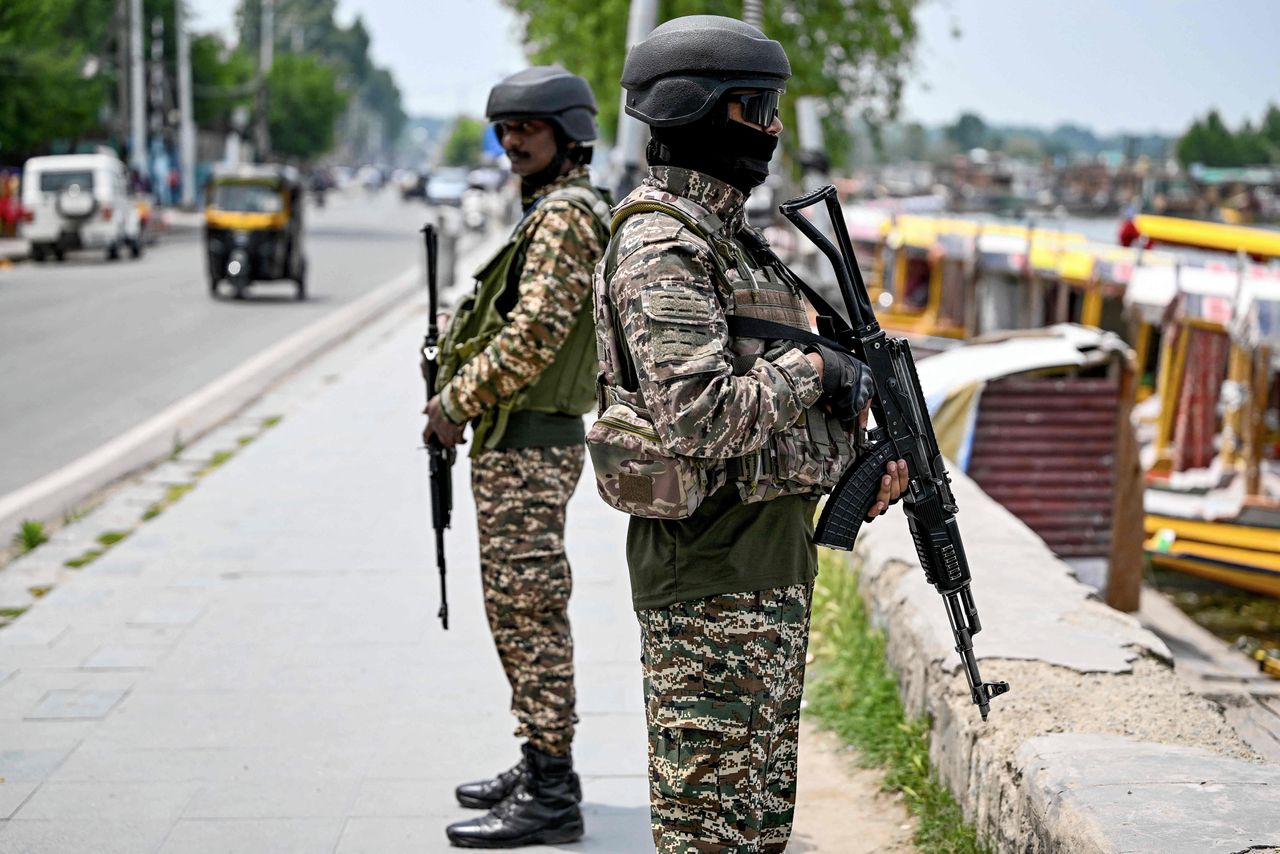 India attacks Pakistan with rockets on nine goals