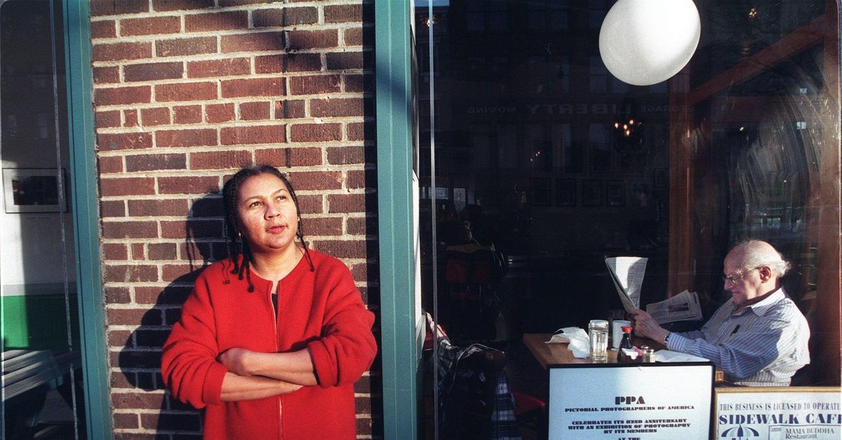 Het werk van bell hooks blijft relevant, ook haar baanbrekende