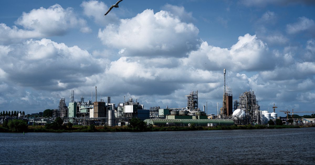 Chemours ha trasportato via nave acque reflue altamente inquinate da Dordrecht all’America: 13.000 chilometri andata e ritorno