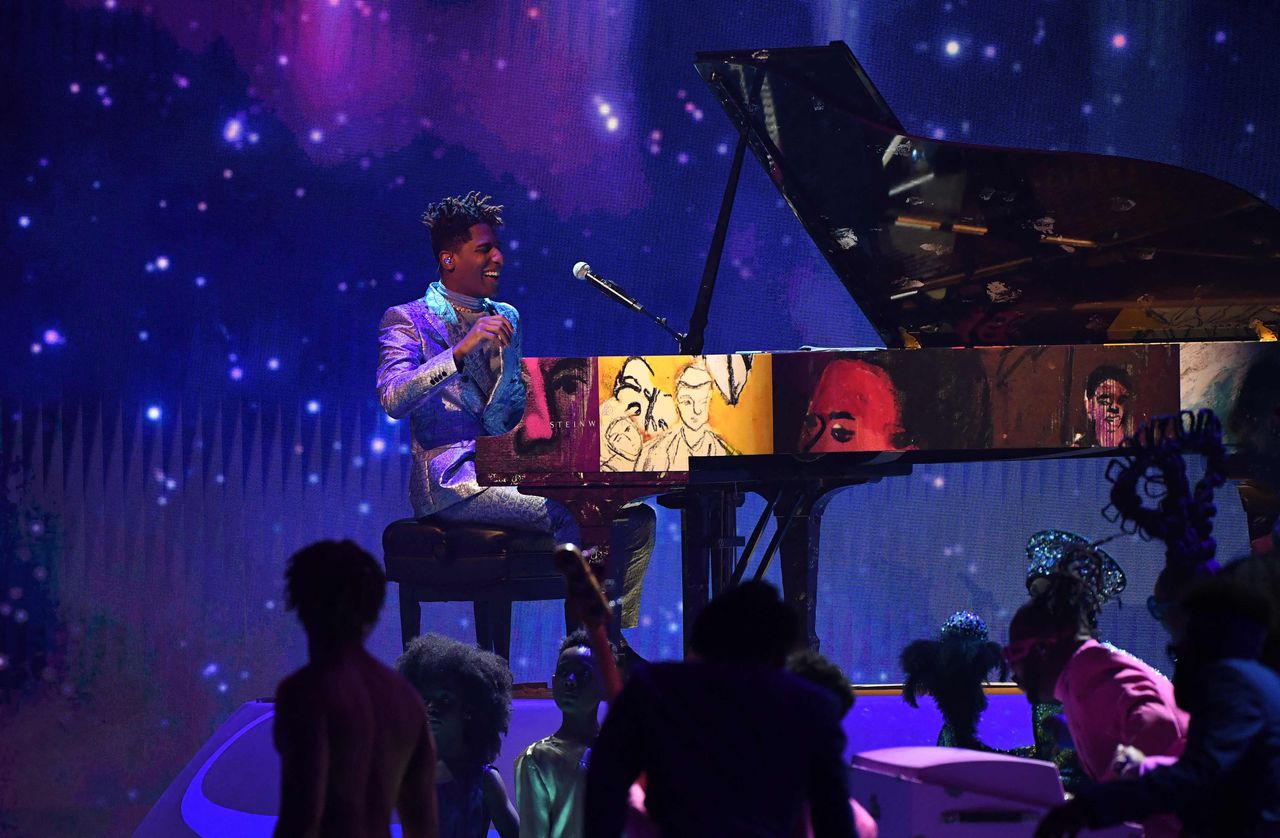 Jon Batiste grote winnaar op inclusieve 64ste Grammy Awards 