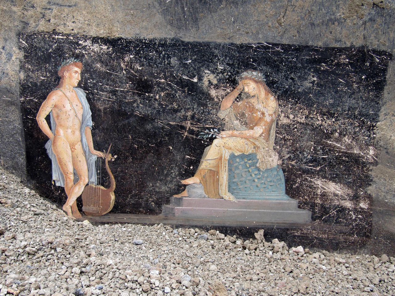 Archeologen vinden 2000 jaar oude wandschilderingen bij opgravingen in Pompeï 
